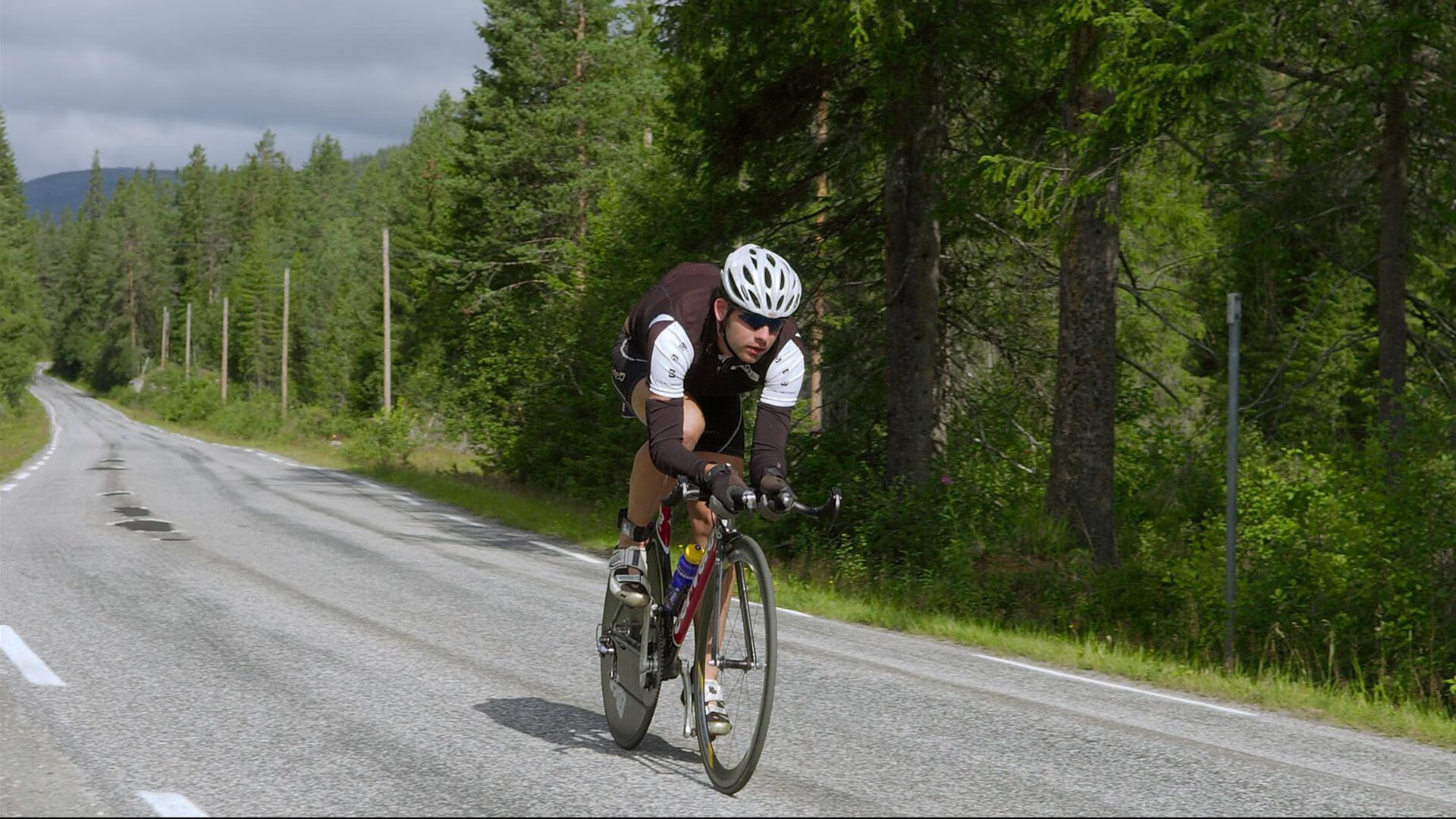爱游戏官方-战术之网，从美加墨世界杯焦点战，到独行侠锁死广厦的防守启示